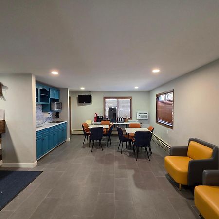 Motel Super 8 By Wyndham Hayward Wi Extérieur photo
