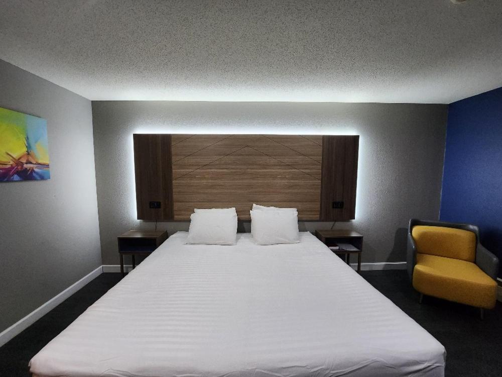 Motel Super 8 By Wyndham Hayward Wi Extérieur photo