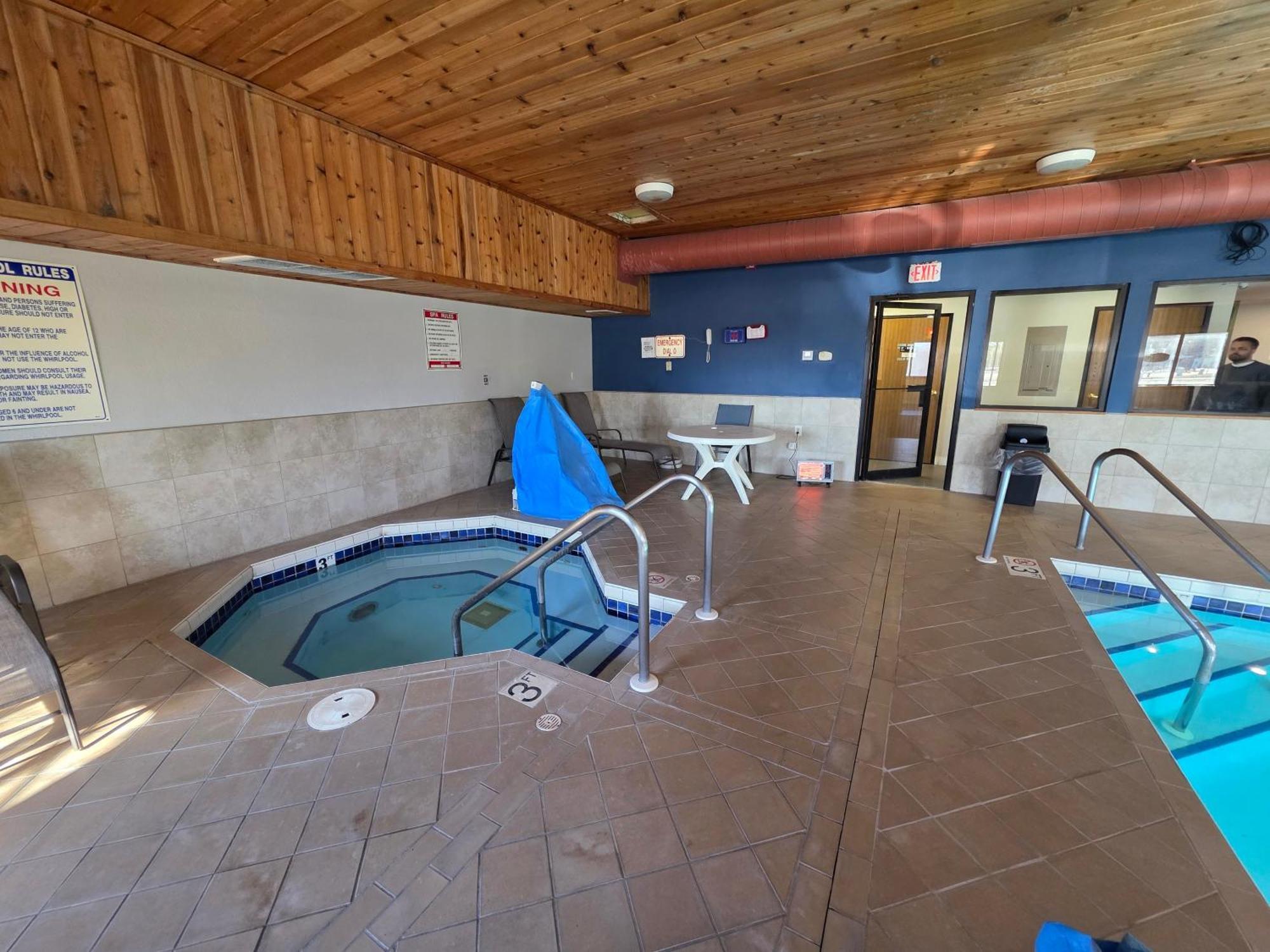 Motel Super 8 By Wyndham Hayward Wi Extérieur photo