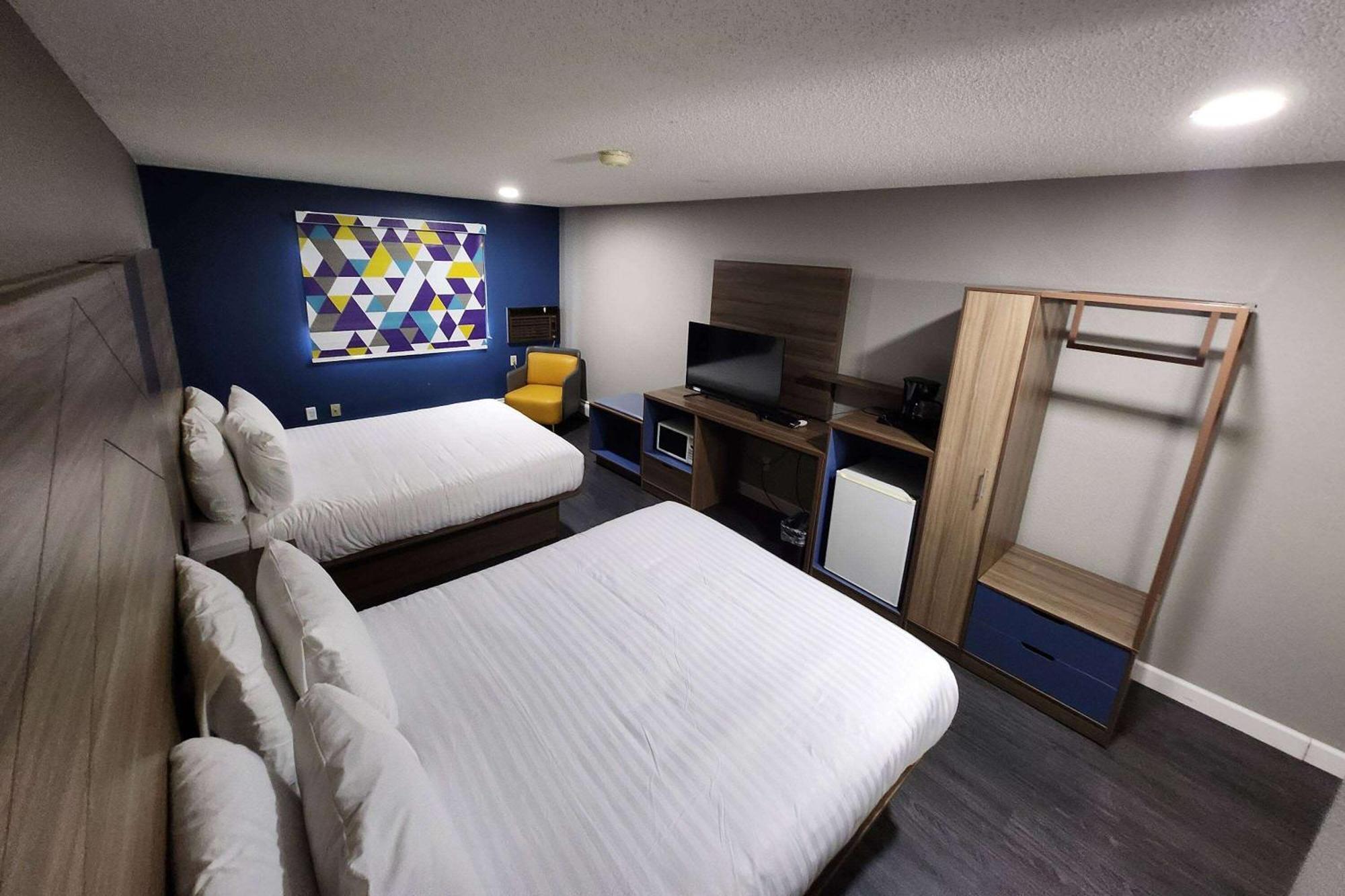 Motel Super 8 By Wyndham Hayward Wi Extérieur photo