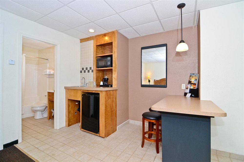 Motel Super 8 By Wyndham Hayward Wi Extérieur photo